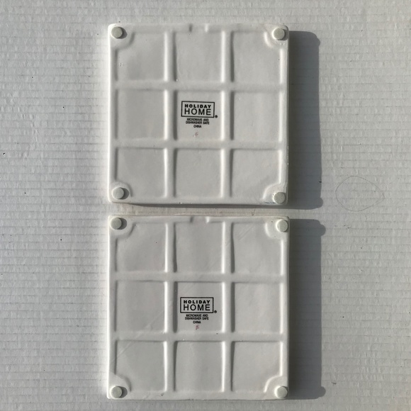 A Pair Of Christmas Present Trivets/Ceramic Tiles 6” - Picture 4 of 7